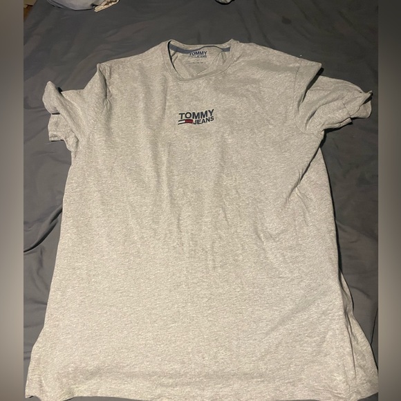 Tommy Hilfiger - Picture 3 of 3